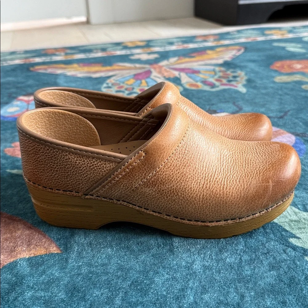 Dansko Professional, 38, Honey Distressed - Picture 3 of 6